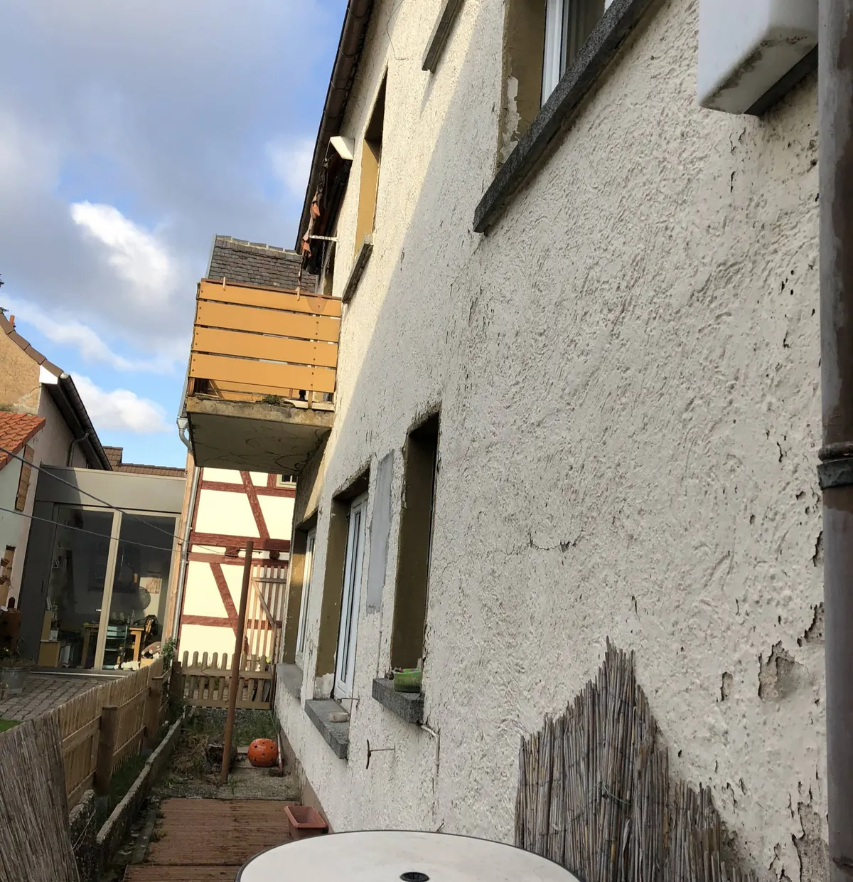 Hanau, Außenwand