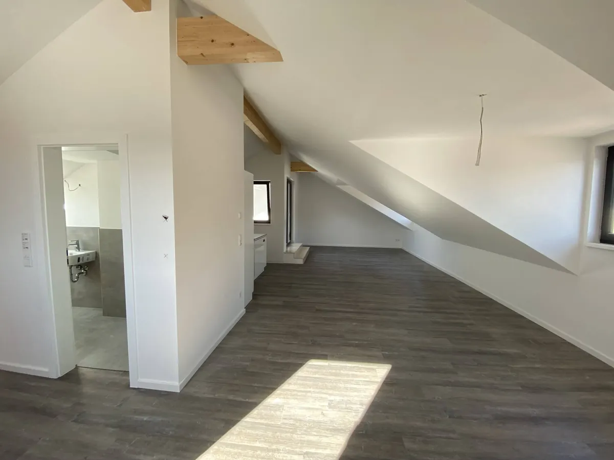 Hanau, Flur und Dachgeschoss