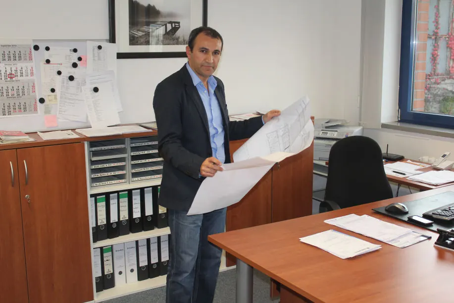 Hasan Öztürk in seinem Büro bei der Planung
